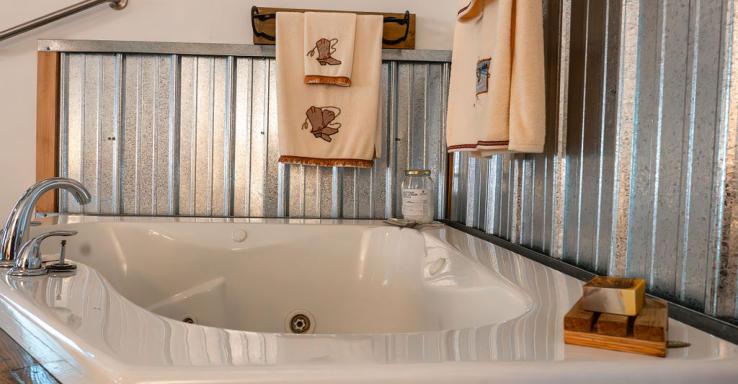 Hilltop Homestead - Gallery Image 7