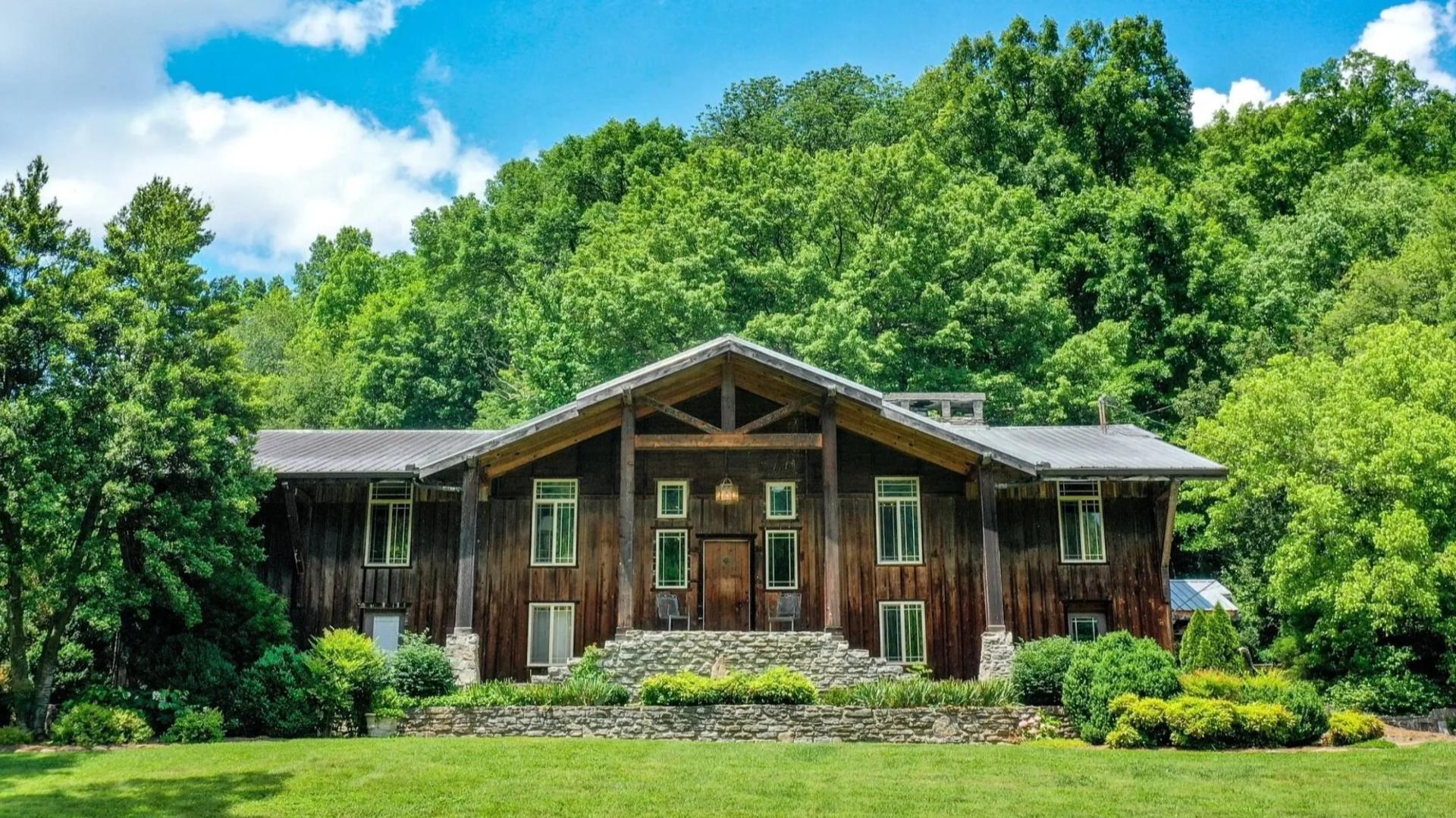 Cascade Hollow Lodge B&B