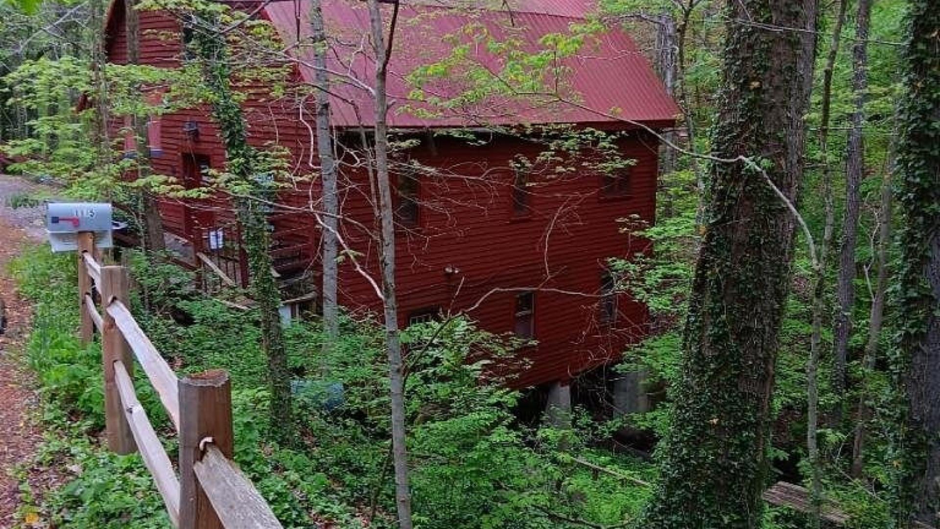 Ledford Mill Bed & Breakfast & Antiques