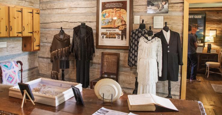 The Hideaway Farm - Gallery Image 1