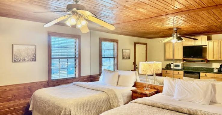 The Bear Inn Retreat - Gallery Image 1