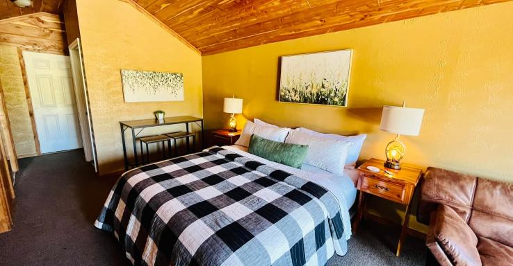 The Bear Inn Retreat - Gallery Image 2