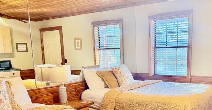 The Bear Inn Retreat - Gallery Image 4