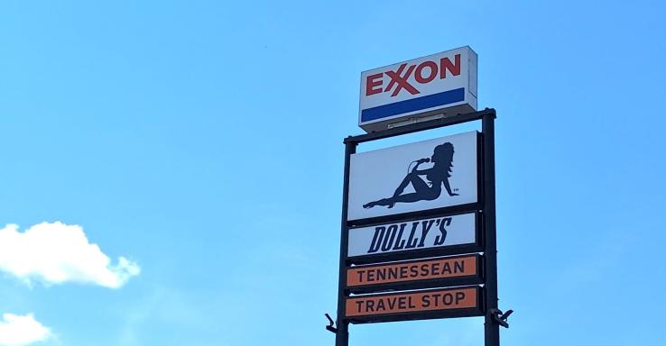 Dolly's Tennessean Travel Stop - Gallery Image 4