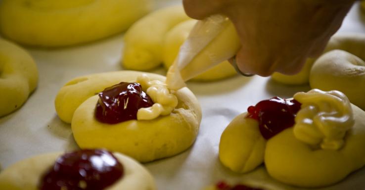 Dutch Maid Bakery &amp; Cafe - Gallery Image 2