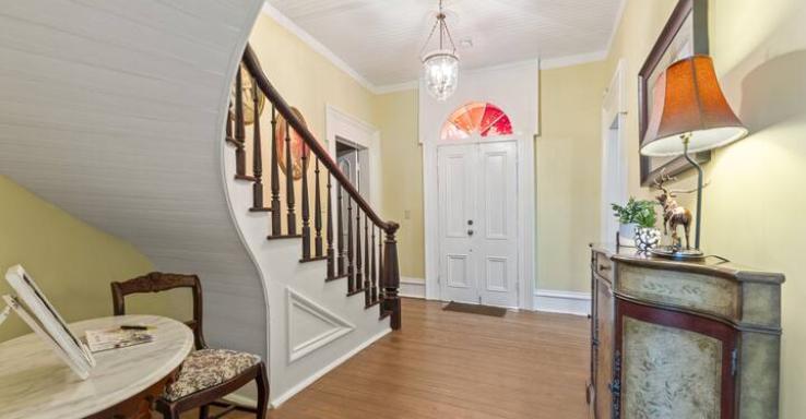 Miss Elizabeth's Place - Gallery Image 4