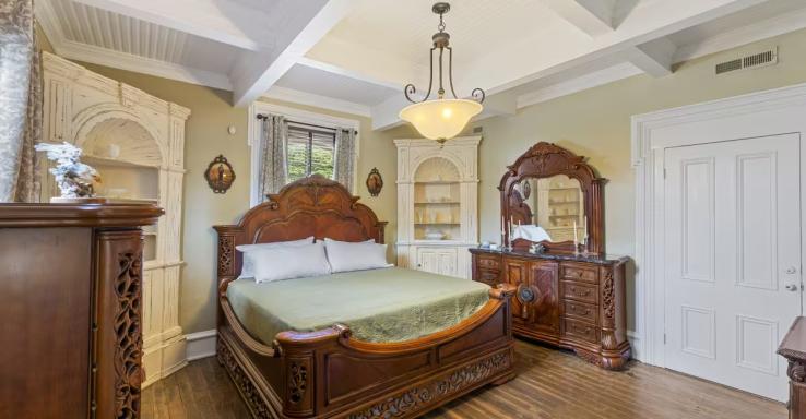 Miss Elizabeth's Place - Gallery Image 5