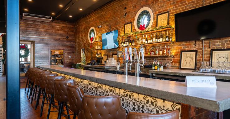 Glass Hollow Table &amp; Tavern - Gallery Image 8