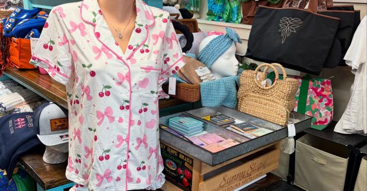 Bell Buckle Embroidery and Gifts - Gallery Image 5